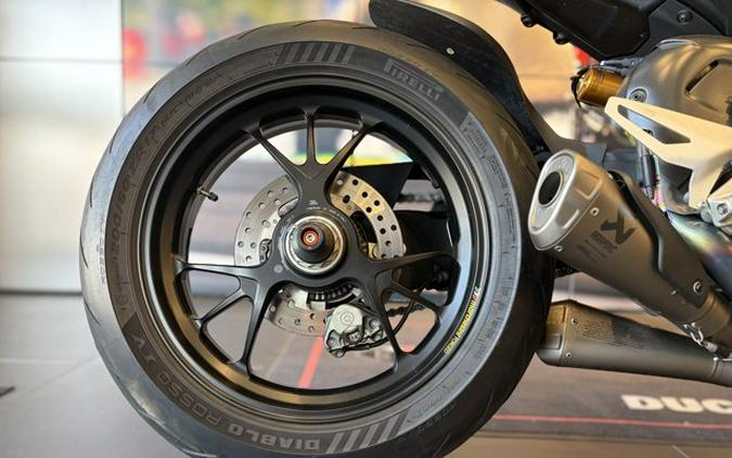 2021 Ducati Streetfighter V4S