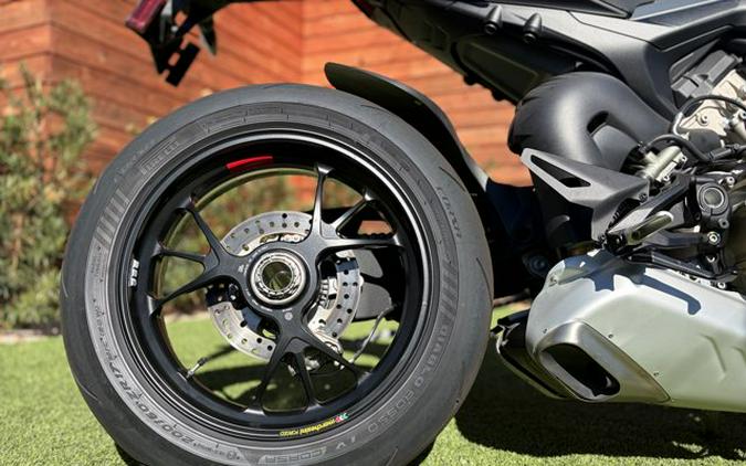 2021 Ducati Streetfighter V4S