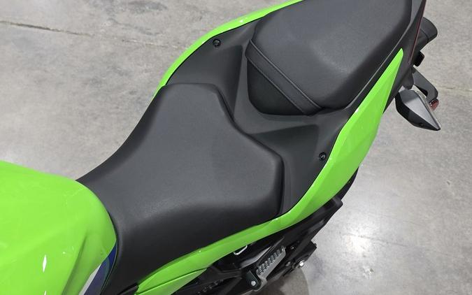 2026 Kawasaki Ninja® 500 Base