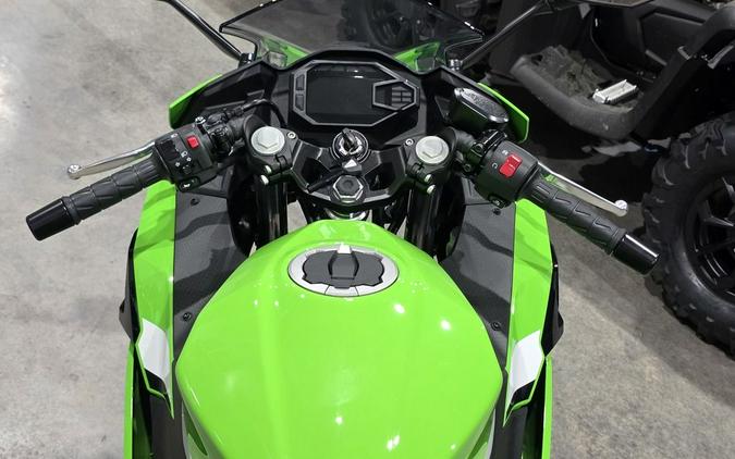 2026 Kawasaki Ninja® 500 Base