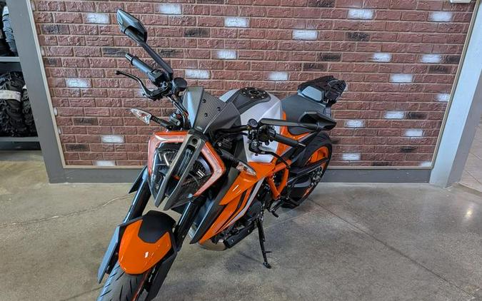 2023 KTM 1290 Super Duke R Evo