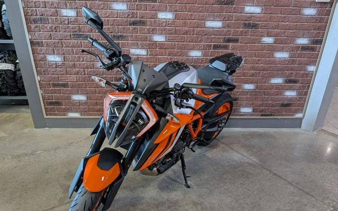 2023 KTM 1290 Super Duke R Evo