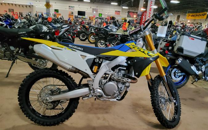 2024 Suzuki RM-Z450 First Look [with RM Army Kit]