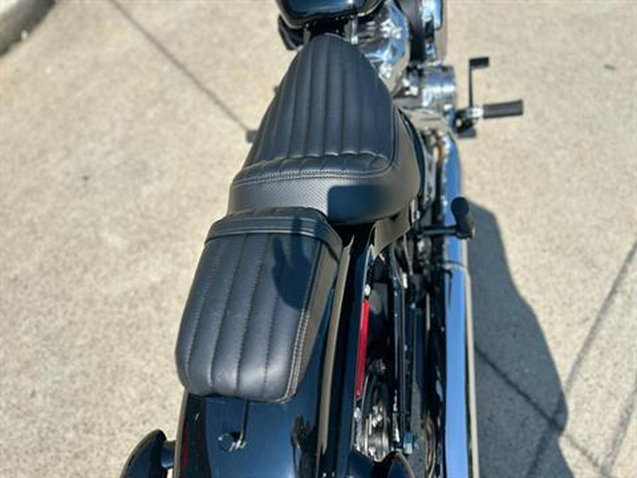 2025 Harley-Davidson STREET BOB (Softtail)