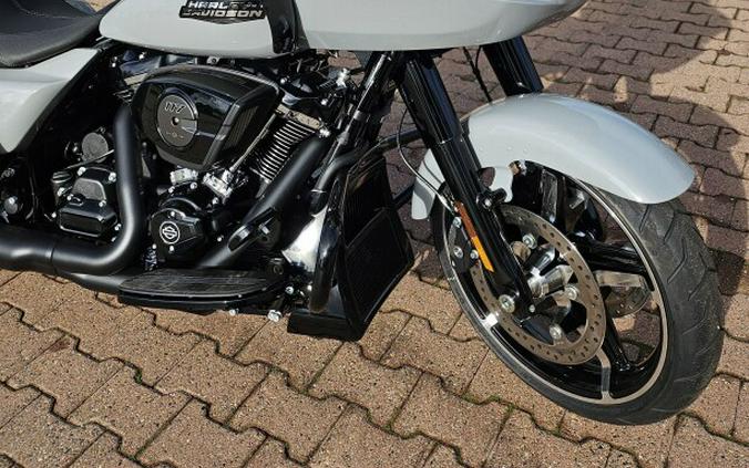 FLTRX 2025 Road Glide™