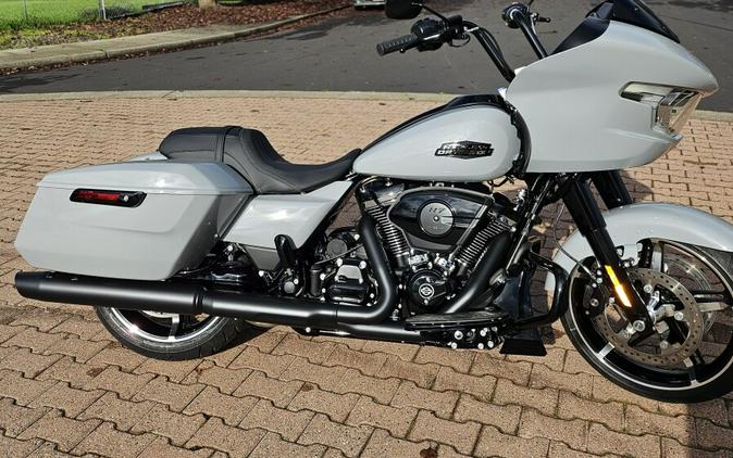FLTRX 2025 Road Glide™
