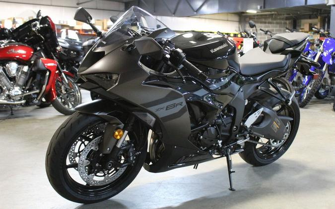 2027 Kawasaki Ninja® ZX™-6R Base