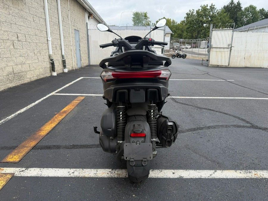 2023 Piaggio MP3 530 Exclusive