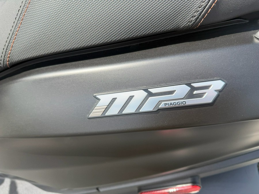 2023 Piaggio MP3 530 Exclusive