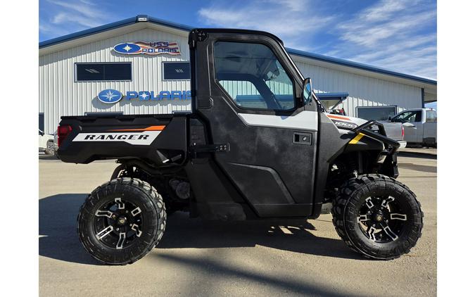 2023 Polaris RANGER 1000 Premium White Lightning + Hard Cab & Heat!