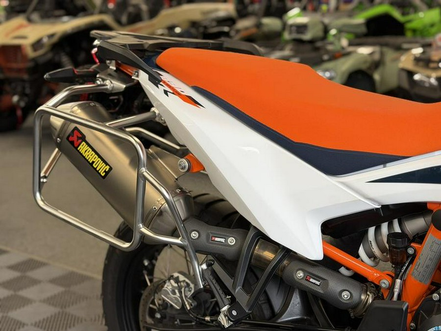 2025 KTM 890 Adventure R