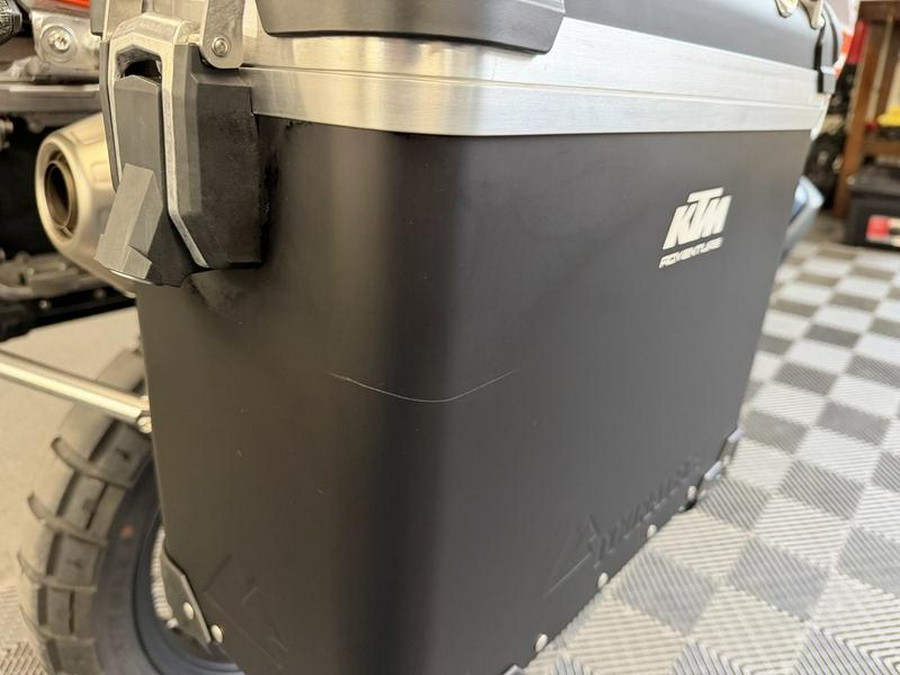 2025 KTM 890 Adventure R