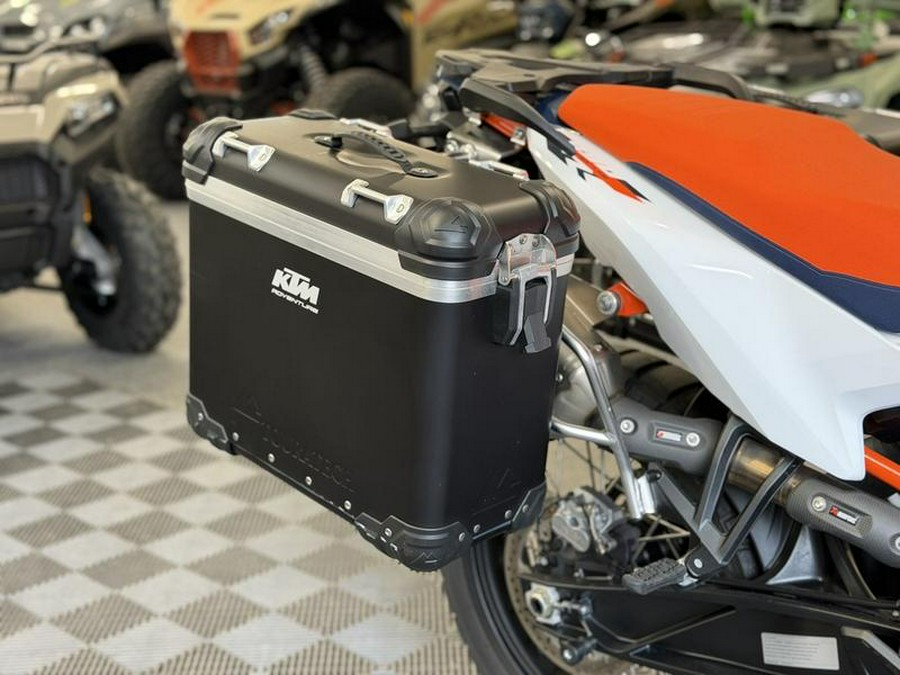 2025 KTM 890 Adventure R