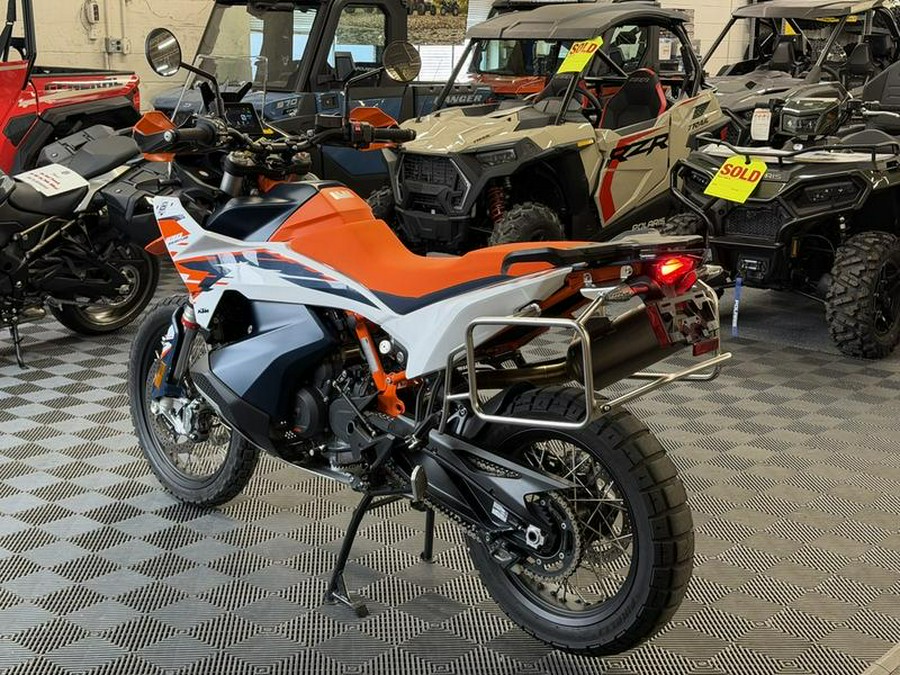 2025 KTM 890 Adventure R