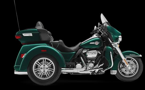 2024 Harley-Davidson Tri Glide Ultra FLHTCUTG