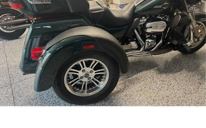 2024 Harley-Davidson Tri Glide Ultra FLHTCUTG