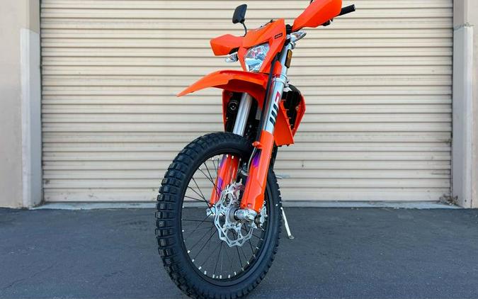 2024 KTM 500 EXC-F Six Days First Look [Fast Facts]