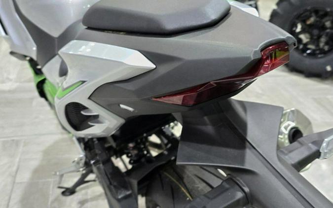 2024 Kawasaki Ninja 7 Hybrid ABS