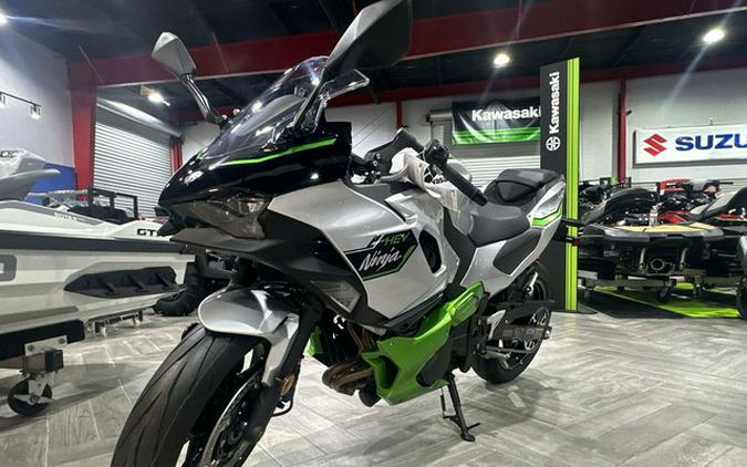 2024 Kawasaki Ninja 7 Hybrid First Look [12 Fast Facts; 40 Pics]