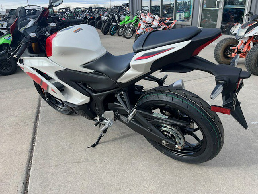 2026 Yamaha YZF-R3 ABS 70th Anniversary Edition