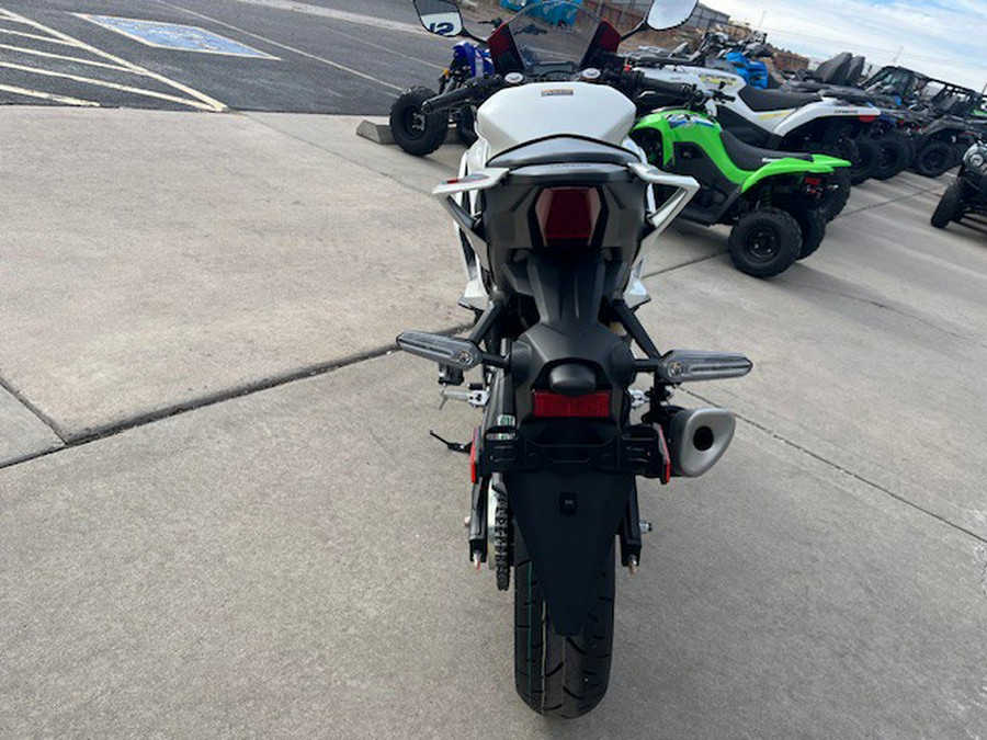 2026 Yamaha YZF-R3 ABS 70th Anniversary Edition