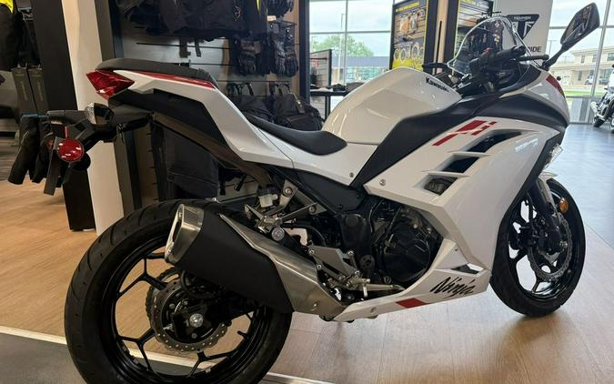 2026 Kawasaki Ninja® 300 ABS