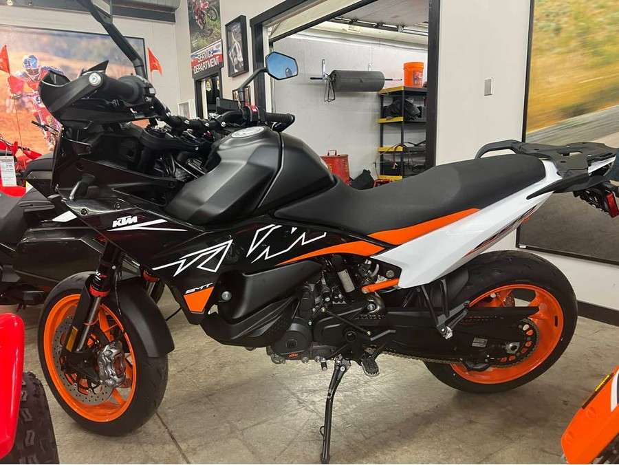 2024 KTM 890 SMT