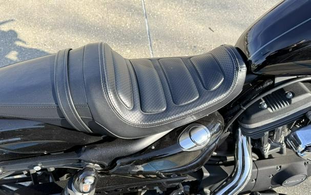 2016 Harley-Davidson® Roadster™