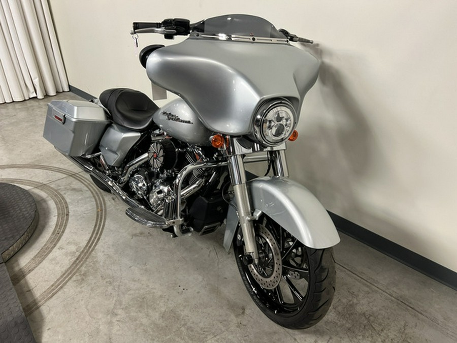 2010 Harley-Davidson Street Glide (FLHX)