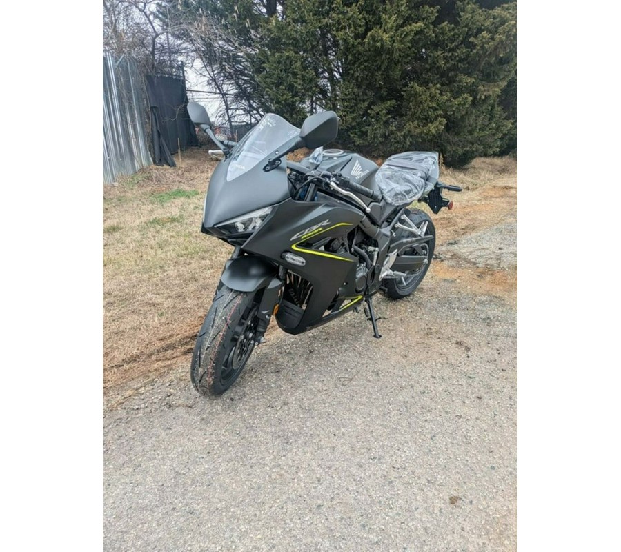 2026 Honda CBR650R E-Clutch