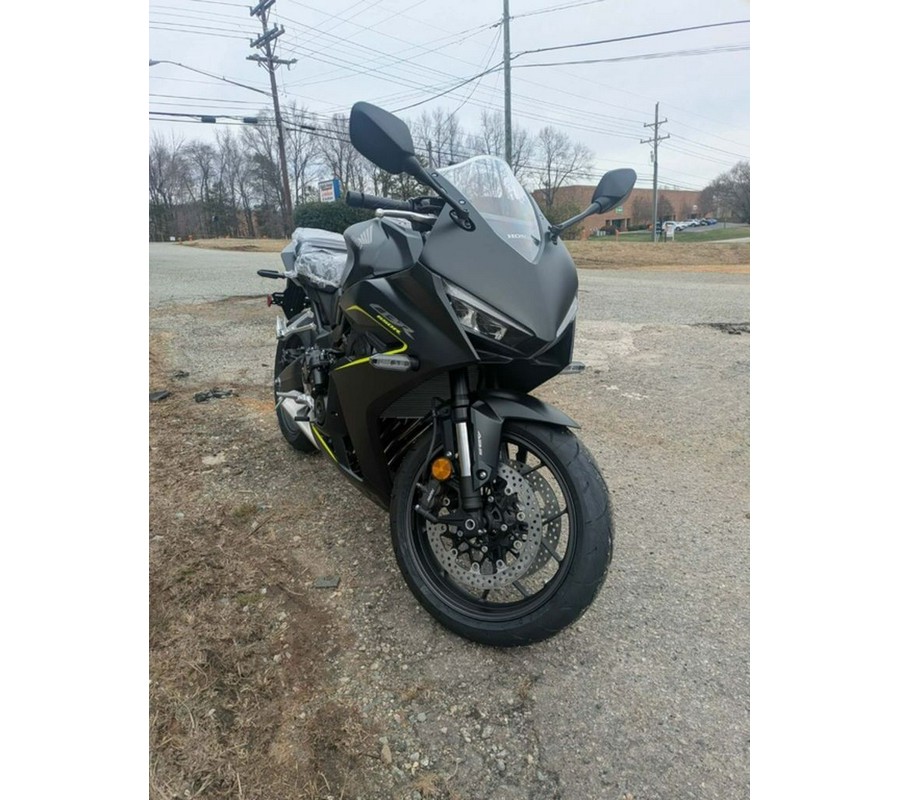 2026 Honda CBR650R E-Clutch