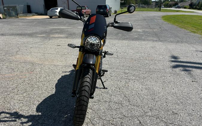 2026 Triumph Scrambler 400 XC