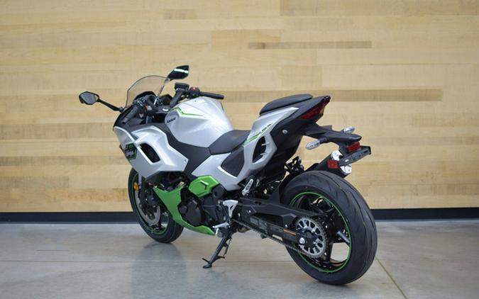 2024 Kawasaki Ninja 7 Hybrid ABS