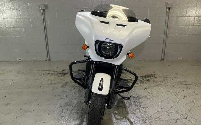 2025 Indian Chieftain Powerplus Dark Horse Ghost White Metallic Smoke