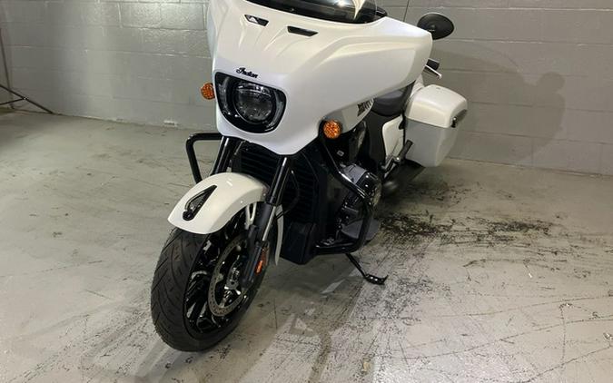 2025 Indian Chieftain Powerplus Dark Horse Ghost White Metallic Smoke