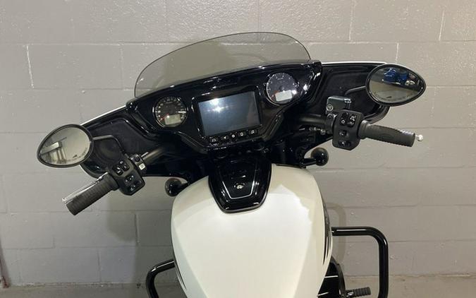 2025 Indian Chieftain Powerplus Dark Horse Ghost White Metallic Smoke