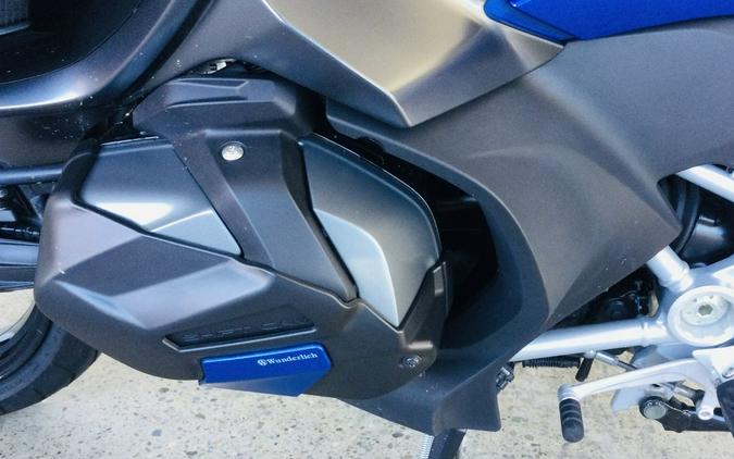 2022 BMW R 1250 RT Racing Blue Metallic