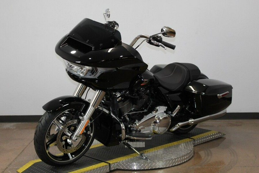 Harley-Davidson® Road Glide™ 2025 FLTRX 84649287 VIVID BLACK