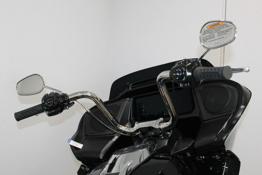 Harley-Davidson® Road Glide™ 2025 FLTRX 84649287 VIVID BLACK