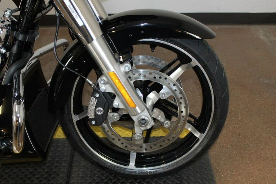 Harley-Davidson® Road Glide™ 2025 FLTRX 84649287 VIVID BLACK