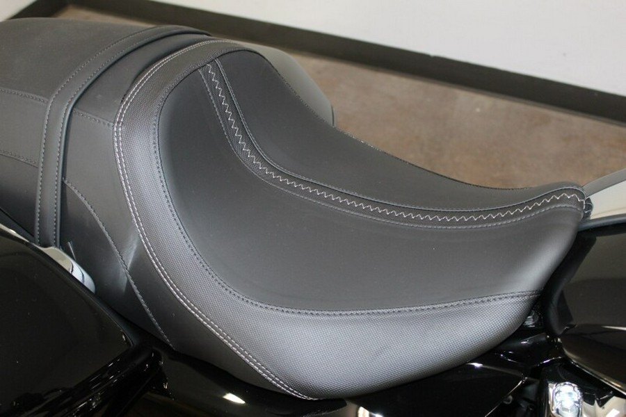 Harley-Davidson® Road Glide™ 2025 FLTRX 84649287 VIVID BLACK