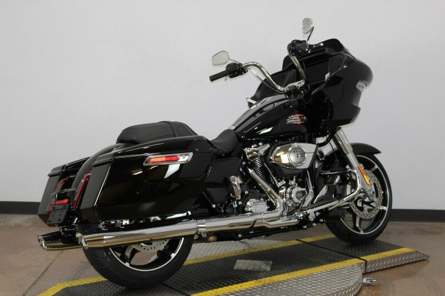 Harley-Davidson® Road Glide™ 2025 FLTRX 84649287 VIVID BLACK