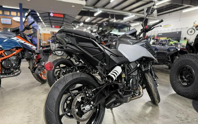2026 KTM 250 Duke