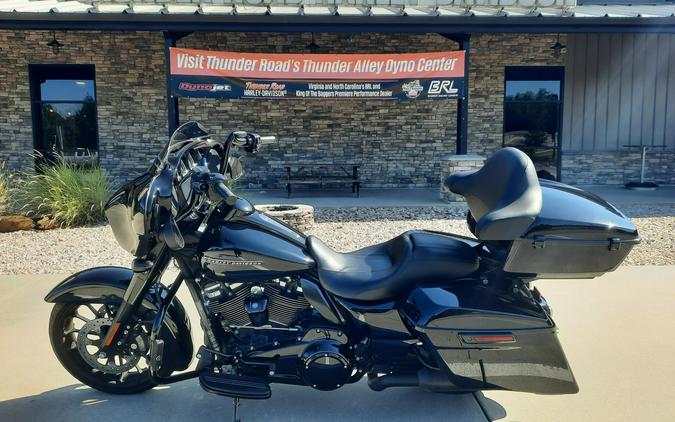 2018 Harley-Davidson® Street Glide® Special Vivid Black