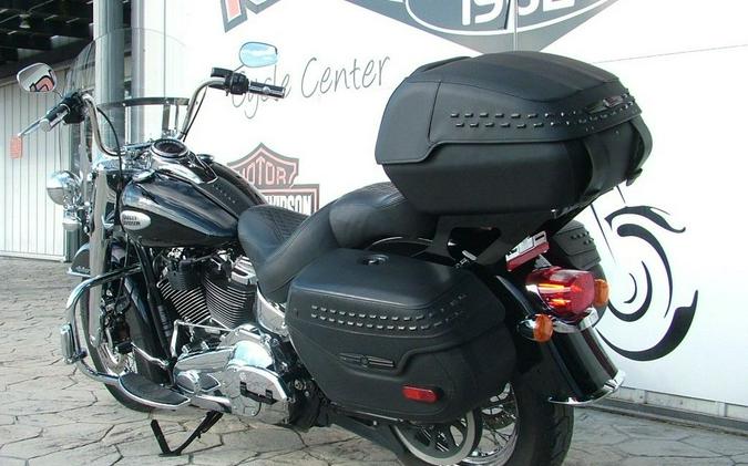 2021 Harley-Davidson® FLHC - Heritage Classic