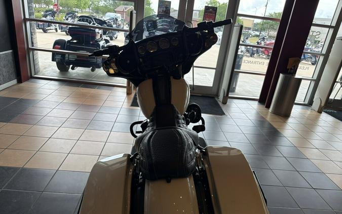 FLHXS 2022 Street Glide® Special