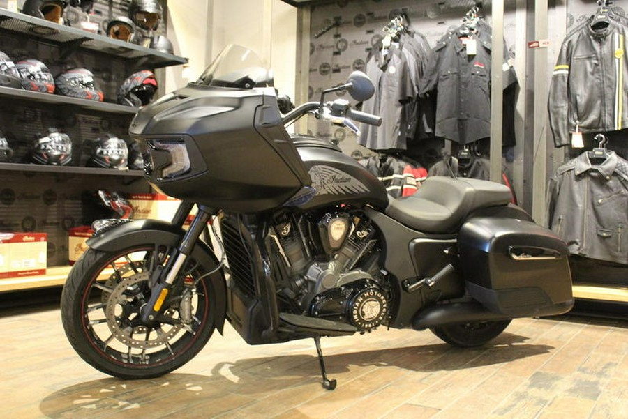 2020 Indian Motorcycle® Challenger Dark Horse Thunder Black Smoke