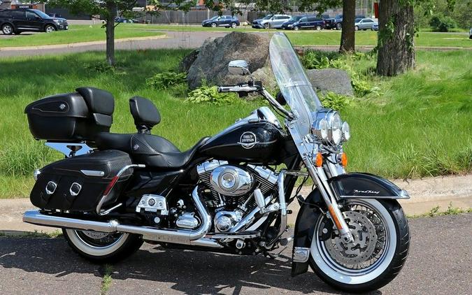 2009 Harley-Davidson® FLHRC - Road King® Classic