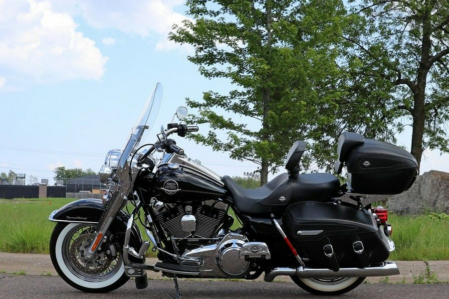 2009 Harley-Davidson® FLHRC - Road King® Classic