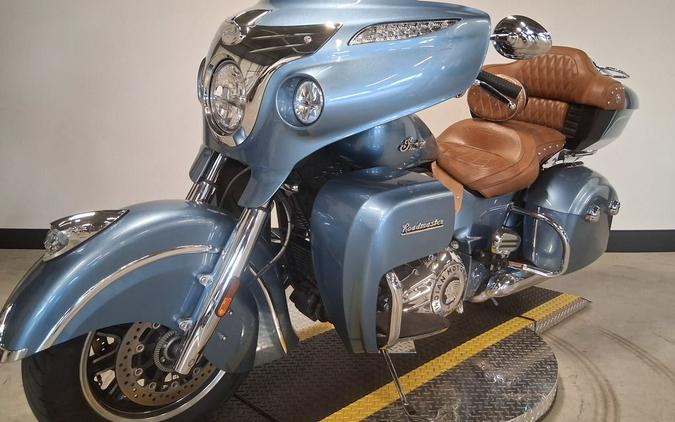 2016 Indian Motorcycle® Roadmaster® Blue Diamond